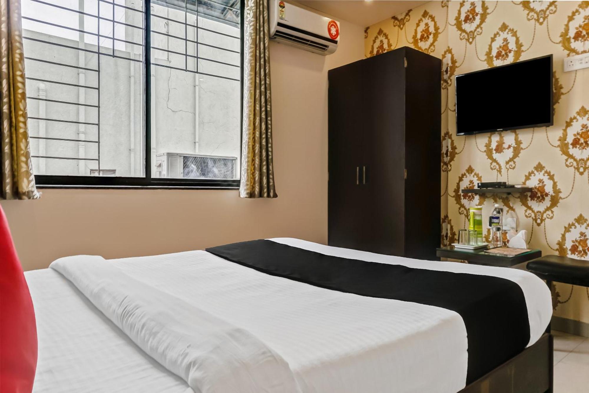 פונה Hotel O Log Inn Plaza Near Eon It Park מראה חיצוני תמונה