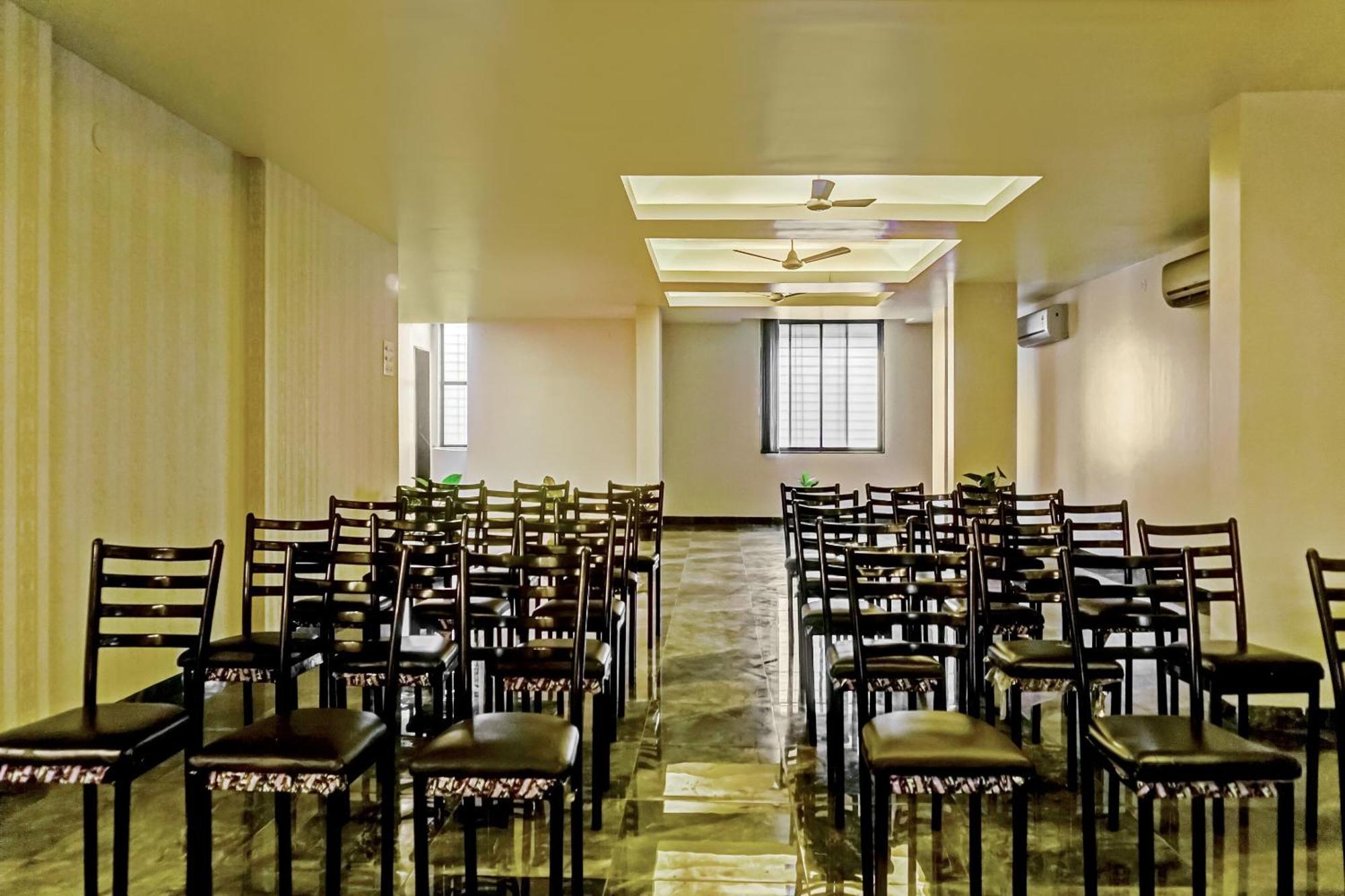 פונה Hotel O Log Inn Plaza Near Eon It Park מראה חיצוני תמונה