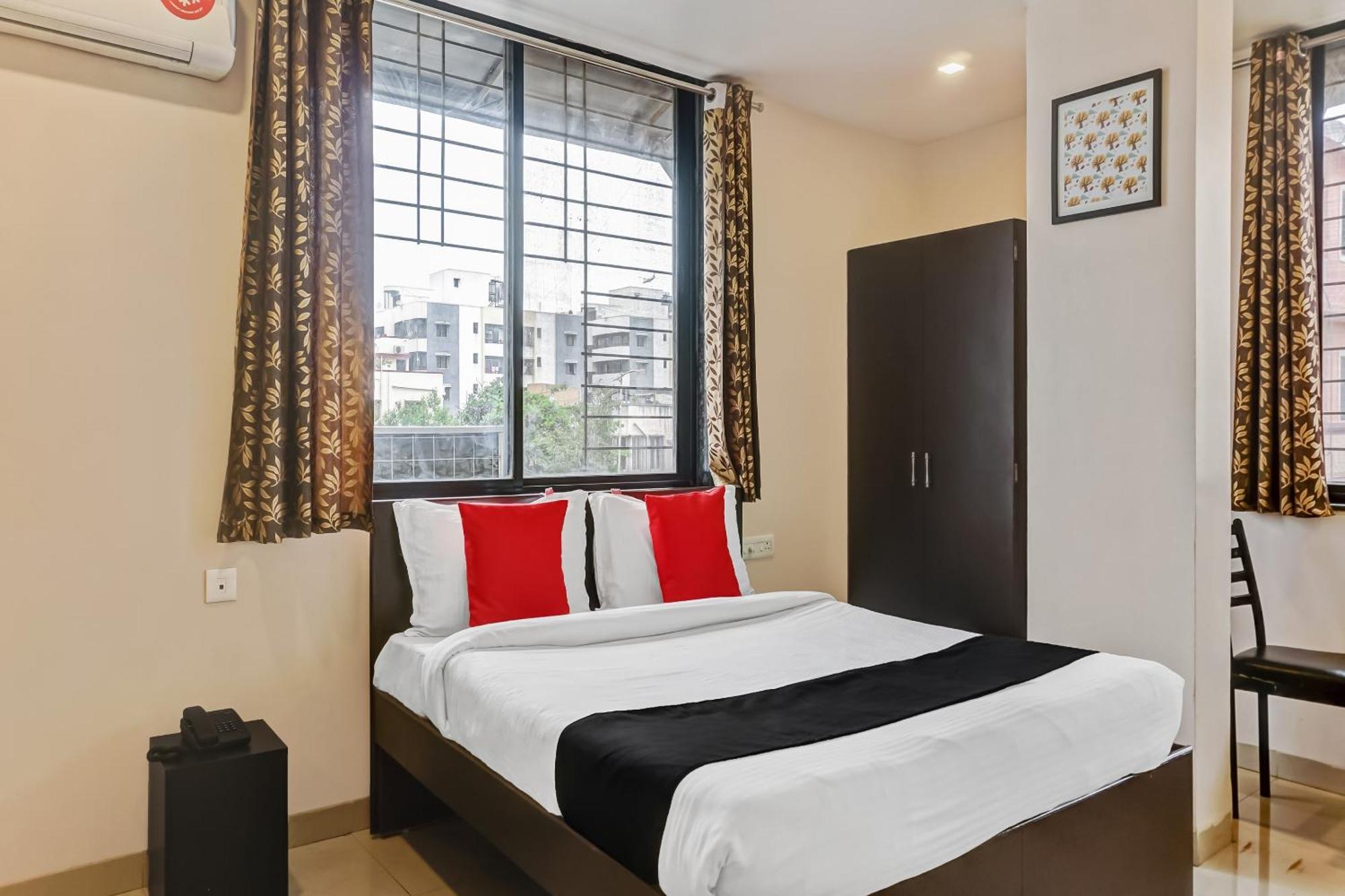 פונה Hotel O Log Inn Plaza Near Eon It Park מראה חיצוני תמונה