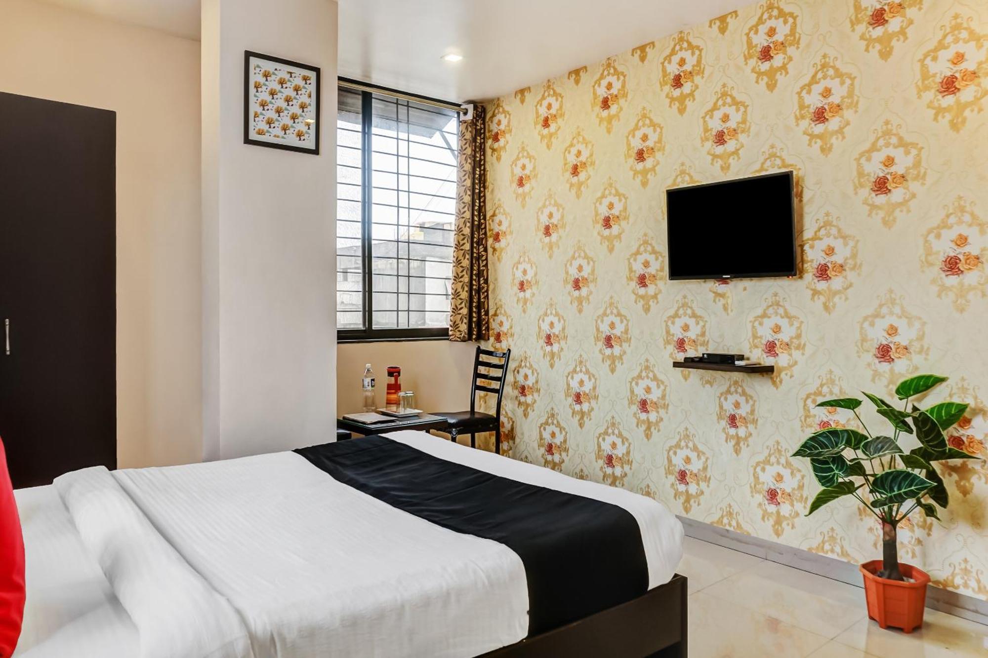 פונה Hotel O Log Inn Plaza Near Eon It Park מראה חיצוני תמונה